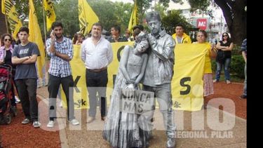 Estatuas vivientes, en un momento del acto..