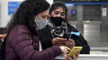 CONTROLES. Se implementan a través del celular..
