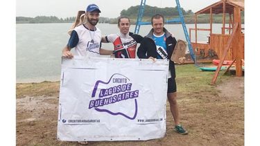 PODIOS. Los representantes del IronTeam, con sus premios..