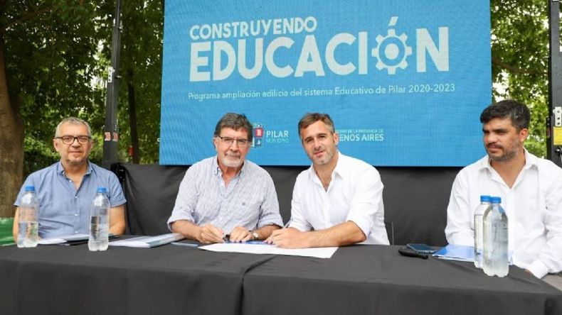 Achával recibió a Sileoni en Manzanares..