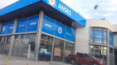 En la siguiente nota te contamos qué grupos reciben hoy sus haberes de Anses, según su terminación en el número de DNI. En la siguiente nota te contamos qué grupos reciben hoy sus haberes de Anses, según su terminación en el número de DNI.