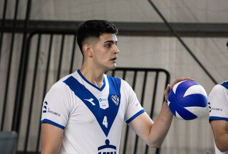 Juani Lovisolo se estrenó ante Boca Juniors en el Tour en Zárate.