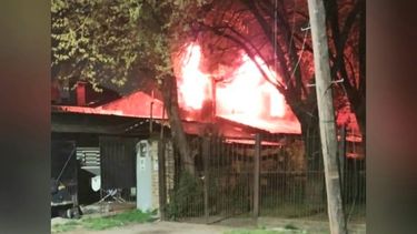 MANSILLA 143. La vivienda afectada por el incendio.