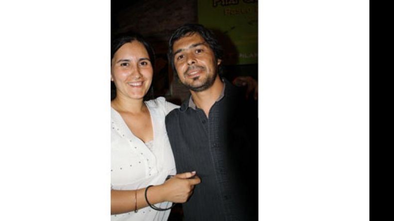 Peluso junto a su esposa..