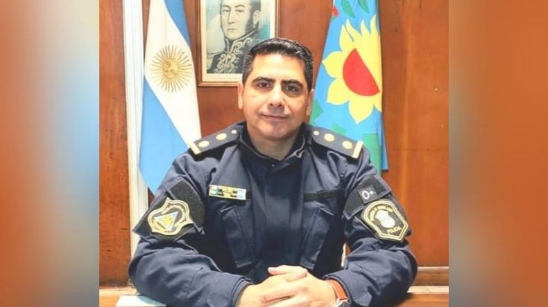 NUEVO TITULAR DE LA SUB DDI. Comisario César Rodas Pérez. Foto @juancaimpacto..