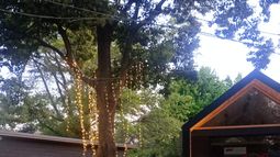 El Paseo Quinquela está ubicado a 150 metros de la calle Caamaño y a tres cuadras de la Ruta 25, en Villa Rosa. El Paseo Quinquela está ubicado a 150 metros de la calle Caamaño y a tres cuadras de la Ruta 25, en Villa Rosa.