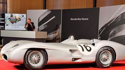 Un Mercedes-Benz de carreras de Juan Manuel Fangio es el más caro de la historia