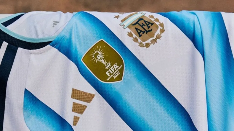 Argentina lucirá la clásica camiseta albiceleste frente a Suiza. (AFA).