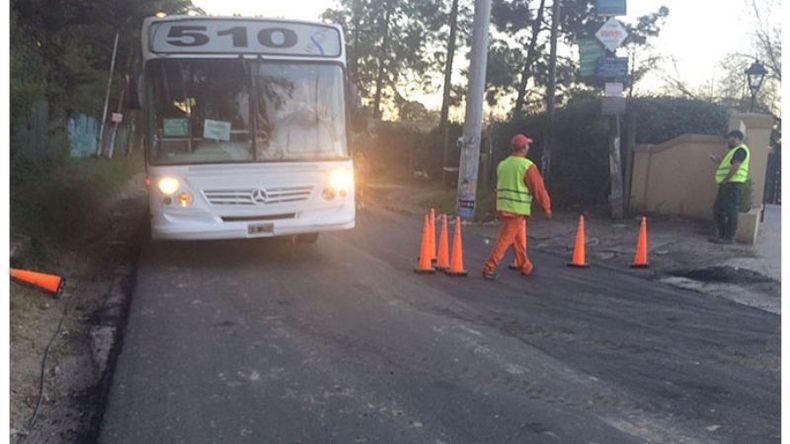 PARCIAL. El cierre de la calle no fue total, pero igual generó caos..