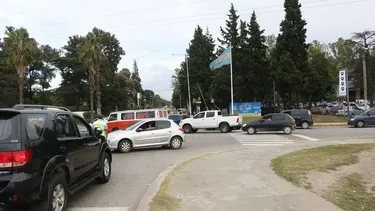 PUENTE CHAMPAGNAT. No se podrá descender para quienes circulen sentido al norte. PUENTE CHAMPAGNAT. No se podrá descender para quienes circulen sentido al norte.