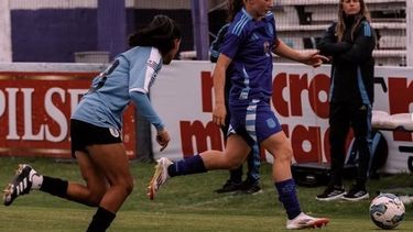 Annika Paz mostró su capacidad goleadora en Montevideo.