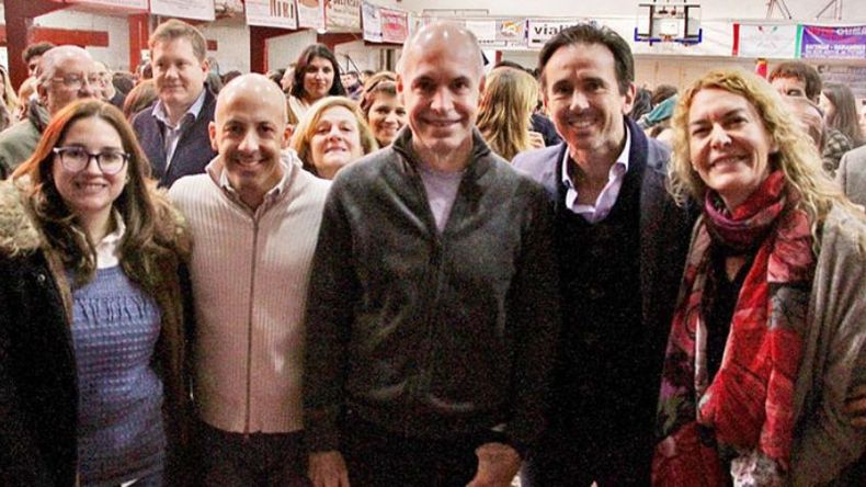 VISITA. Bortule, Ducoté, Rodríguez Larreta, Neuspiller y Leguizamón, ayer, en Sportivo..