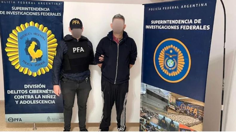 El detenido ejerce como profesor de biología en un reconocido colegio de Pilar.&nbsp;