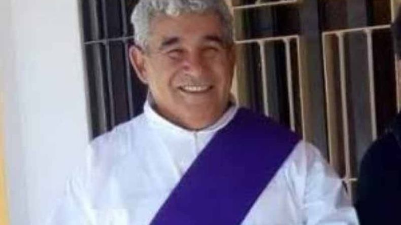 Raúl Benítez tiene 60 años y es docente de primaria. .