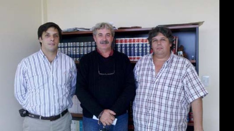 Moraco, Manasalli y Guerrero, integrantes de la Comisión Del Viso Ciudad. Quieren unificar los barrios..