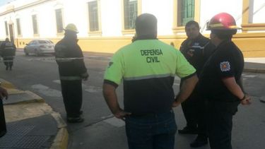Por amenaza de bomba, evacúan el colegio Parroquial