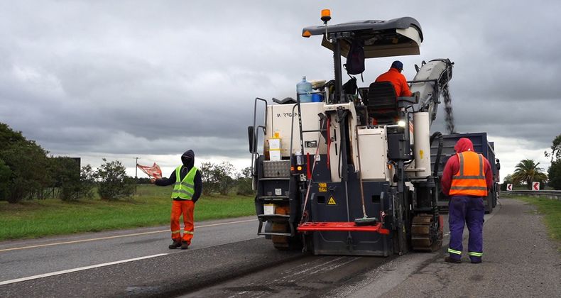 ¡Sumamos nuevas obras en las Rutas Provinciales Nº 2 y Nº 6! Se trata de la repavimentación de más de 280 kilómetros en dos corredores troncales para la producción y el turismo en el territorio bonaerense. Ministerio de Infraestructura y Servicios Públicos / @MInfraPBA