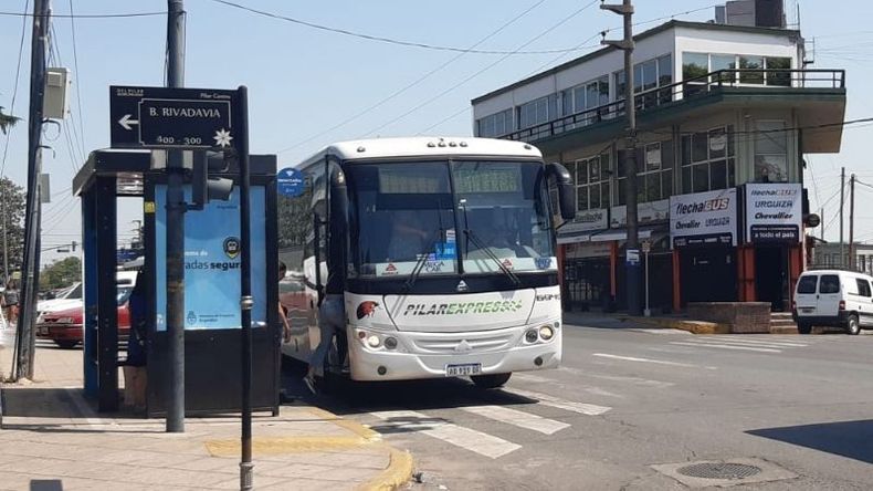 La nueva parada, poco querida por los pasajeros. Foto @pilaradiario..