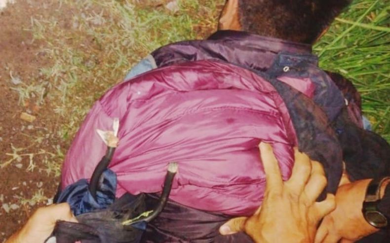 El sujeto detenido fue sorprendido con elementos del camión en su poder.&nbsp;