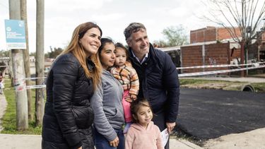 RECORRIDA. Peralta, en la ruta 8, uno de los altos de su cierre de campaña.