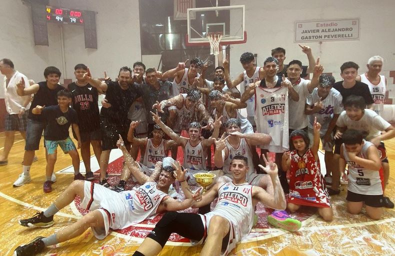 Atlético Pilar celebró su tercer título consecutivo con la camada Sub 19.