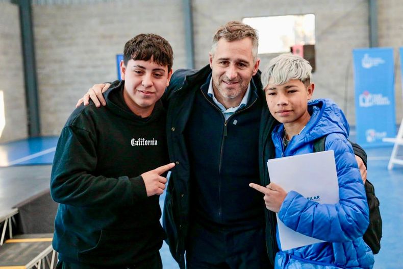 JÓVENES. Achával lanzó el programa, destinado a estudiantes secundarios.