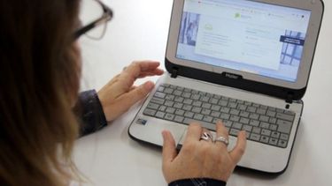 Acto público. Docentes bonaerenses podrán concursar cargos de manera online. .