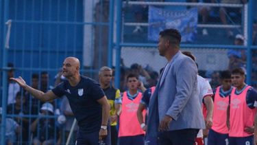 DUPLA. Orsi y Gómez quedaron cerca de clasificar al Decano a la Copa Sudamericana.