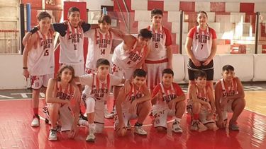 TRIUNFO. La Sub 13 del Rancho hizo su estreno con victoria 85-31..