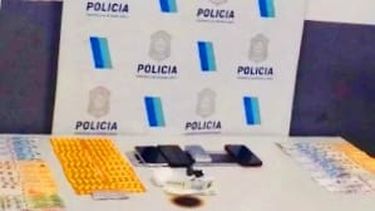 Los elementos secuestrados por la policía.