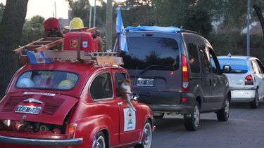 Con más de 60 vehículos, la caravana partió desde el centro de Pilar hasta el Cenotafio de Malvinas.&nbsp;