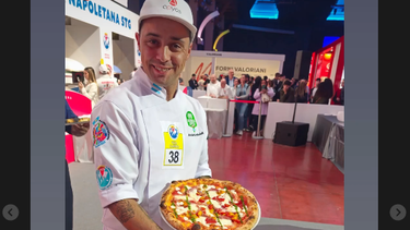 Daniel Gabrielli participó en Parma, Italia, del Campeonato Mundial de la Pizza.&nbsp;