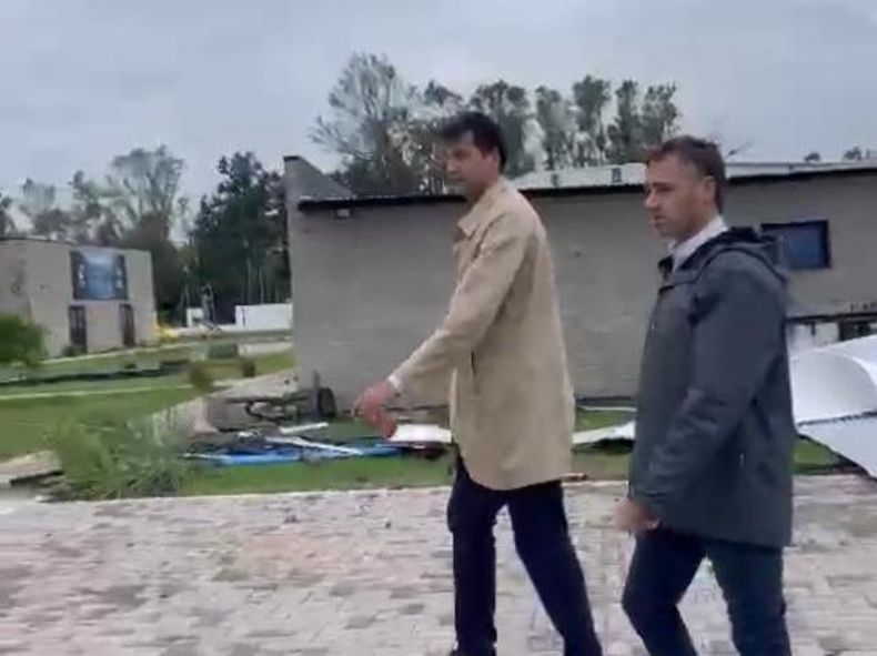 Achával junto al secretario de Obras Píublicas, Luis Bonfante, recorrieron las zonas de daños.