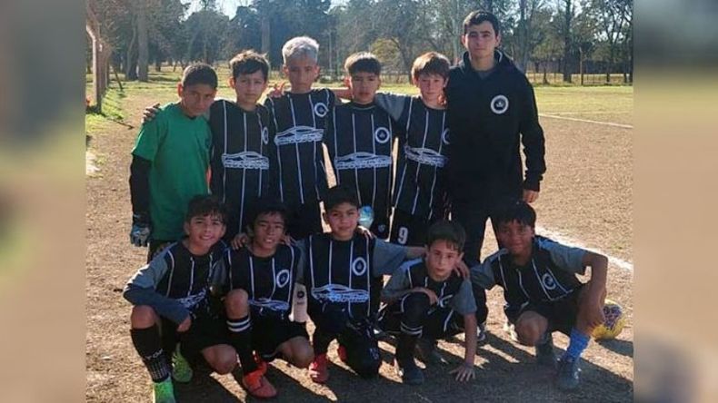 Los chicos de la 2012 del Monarca festejaron por goleada en Bezategui..