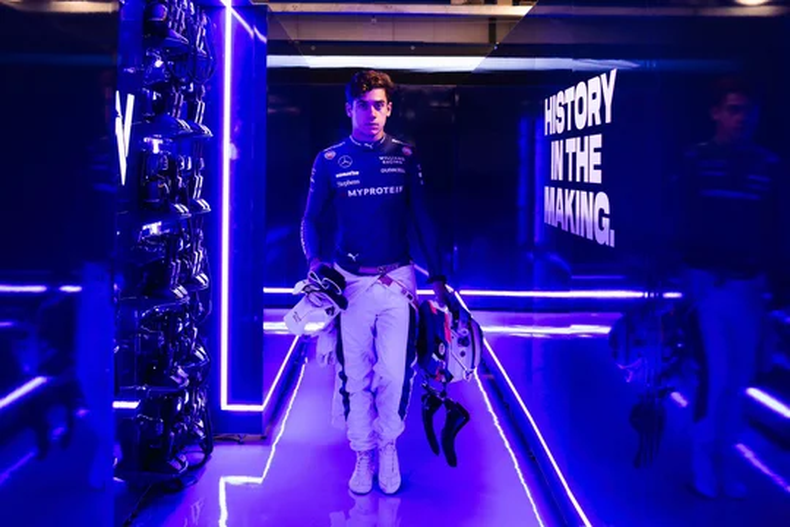 LLEGANDO. Franco Colapinto se prepara para el Gran Premio de Las Vegas.