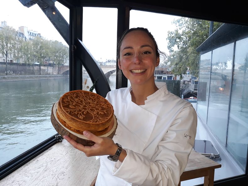 Sus pasteles se encargan en línea. (lemondedesboulangers.fr)..jpg