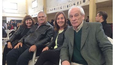 VIEJA ESCUELA. Grupo de la primera promoción..