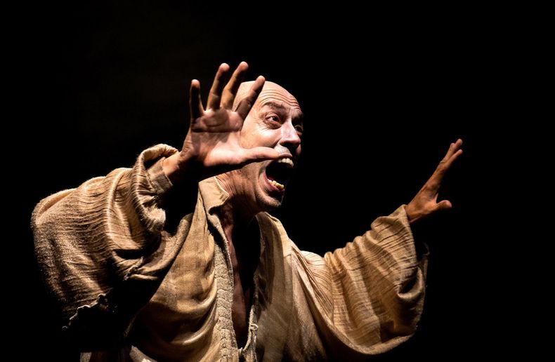 Pompeyo Audivert llega a Pilar con Habitación Macbeth.