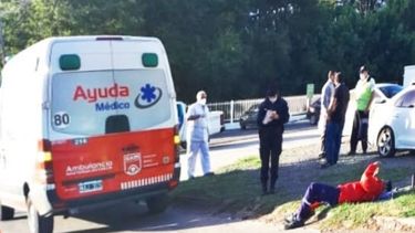 El motociclista sufrió heridas leves y está fuera de peligro. Foto @juancaimpacto.