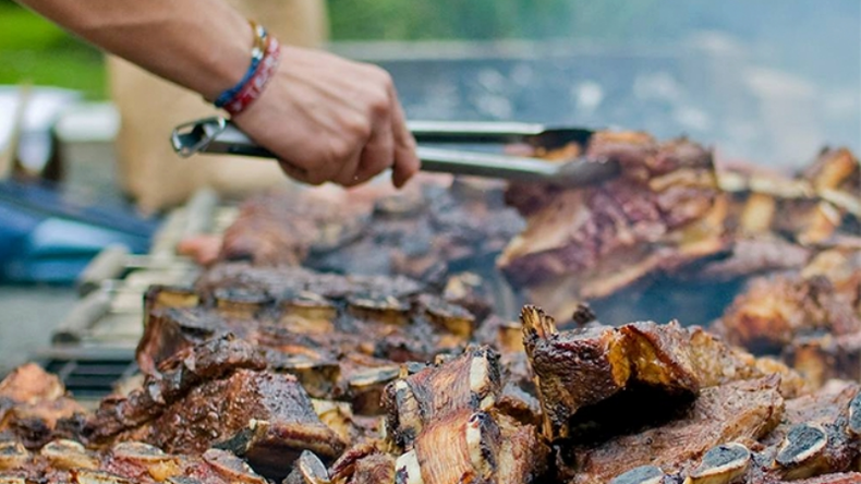 A LA PARRILLA. El precio del asado será $349 el kilo. .