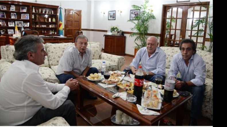 PICADA. Cariglino, Zúccaro, Acuña y Guzmán aclaran que no se trata de un salto..