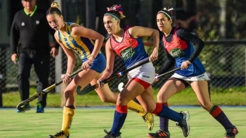 ATAQUE. Deportiva B logró un punto clave para quedar entre los 8. Foto: fotografia_Np.