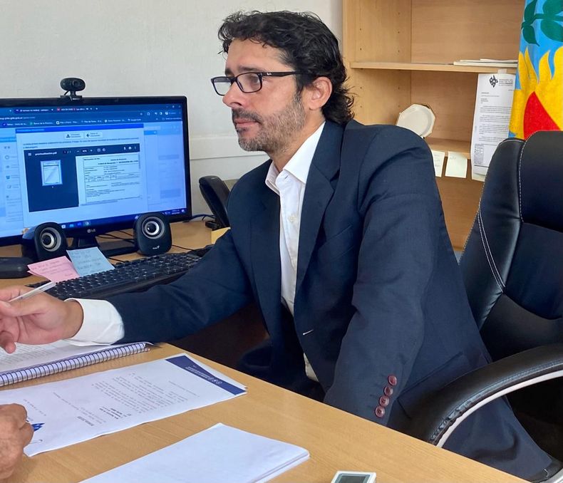 DEFENSOR DEL PUEBLO. Adri&aacute;n Maciel advirti&oacute; que los parquizados son zonas reservadas a la seguridad vial.&nbsp;