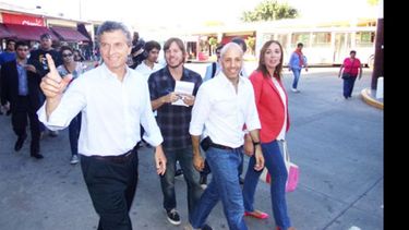 Macri, Ducoté y Vidal, terminaron la recorrida en la terminal..