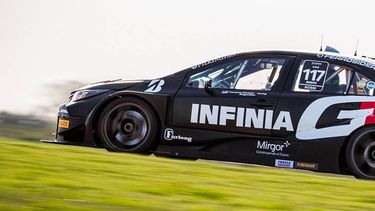 VELOCIDAD. El Toyota de Rossi terminó en el 4º lugar de la final del sábado.