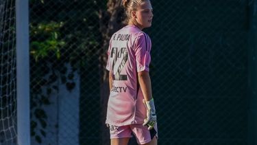 “Disfrutando de jugar, de tener minutos y tomar confianza, dijo Joaquina, arquera de Boca Juniors en la Copa de Verano. “Disfrutando de jugar, de tener minutos y tomar confianza, dijo Joaquina, arquera de Boca Juniors en la Copa de Verano.