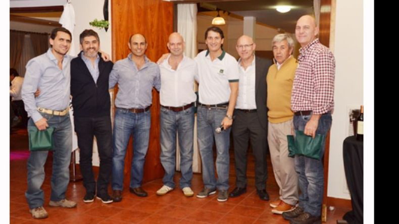 Varios colaboradores fueron distinguidos por su aporte..