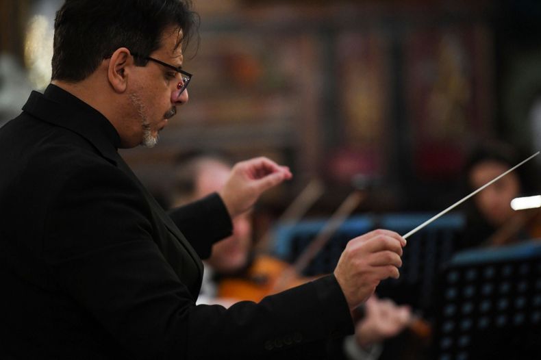 La Orquesta de Cámara del Congreso de la Nación está integrada por veintiún músicos de cuerda.