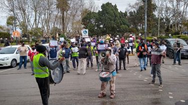 Nueva manifestación para que vuelvan las obras privadas