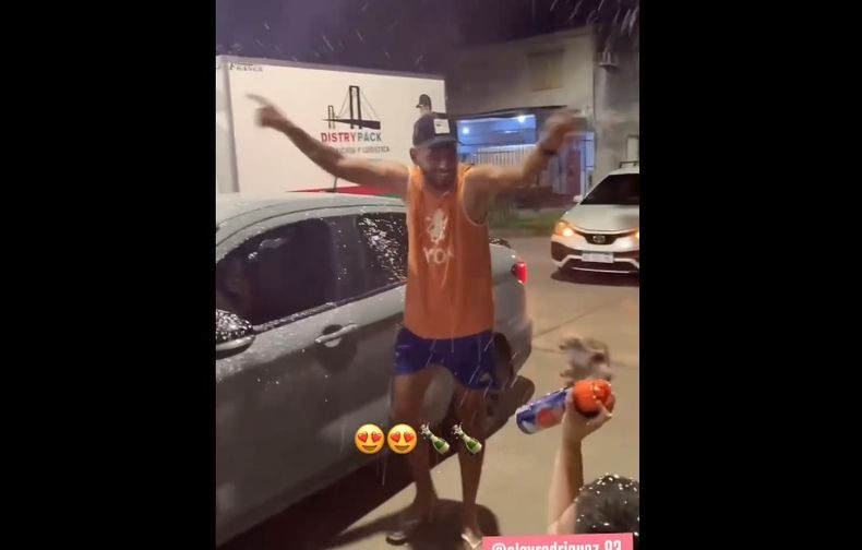 CARNAVAL DE CORRIENTES. Eloy Rodríguez celebró a lo grande en su ciudad natal.
